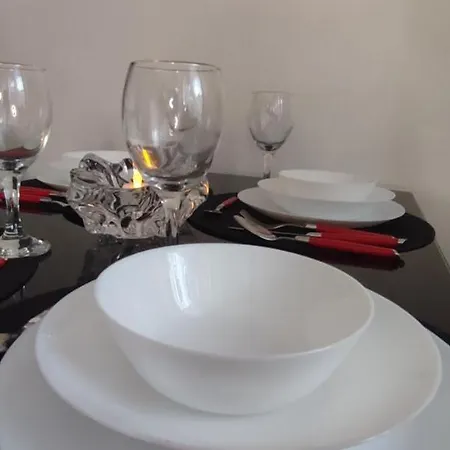 Logement Cosy Et Spacieux, A 2 Pas Du Centre-ville Apartman